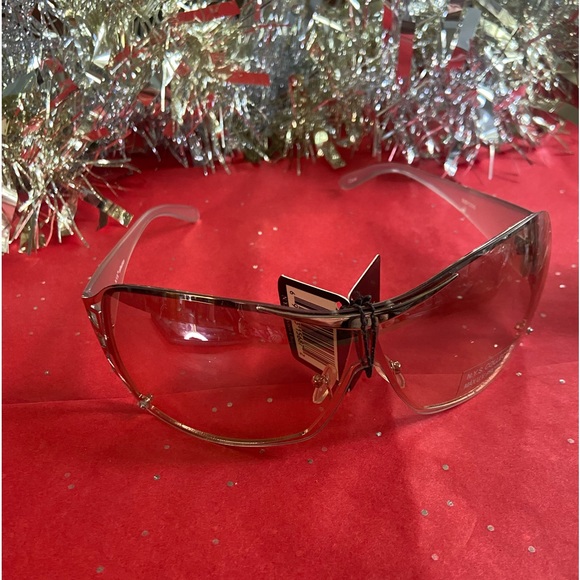 New Sunglasses with MAX UV Protection. By NYS Collections. - Picture 6 of 8